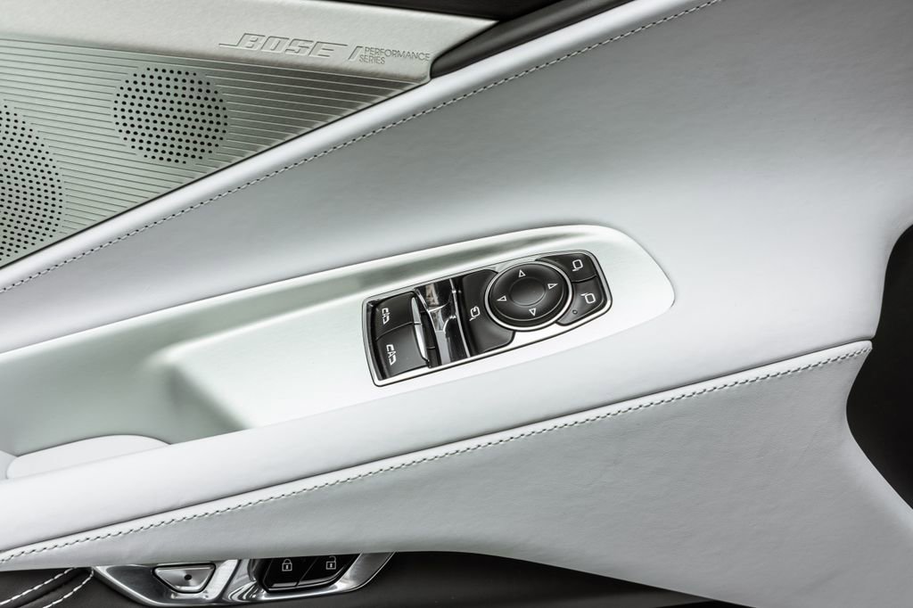 Used 2024 Chevrolet Corvette Stingray Premium Cpe w/ Battery Protection Package image 15