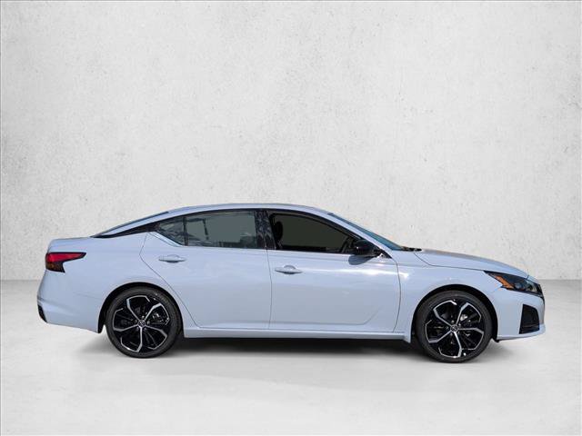 Certified 2025 Nissan Altima 2.5 SR FWD image 4