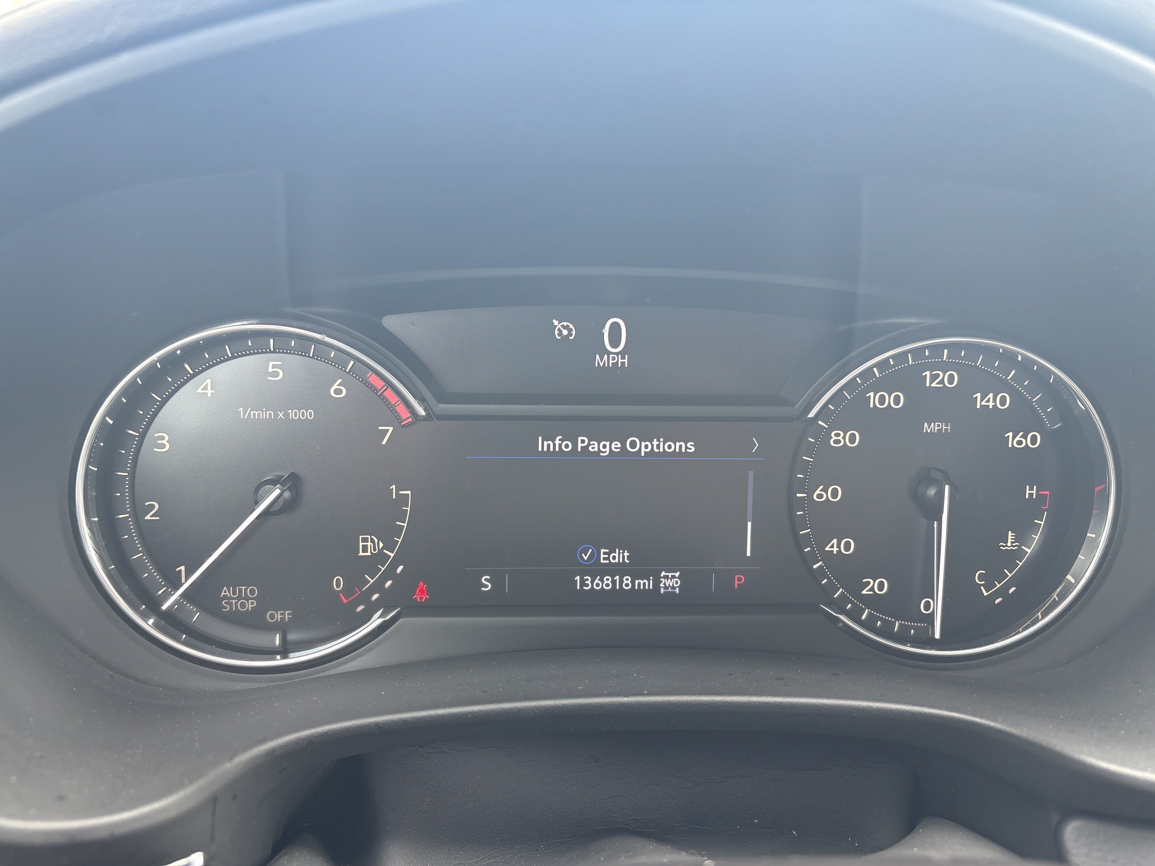 Used 2022 Cadillac XT4 Luxury w/ Cold Weather Package AWD/4WD image 17