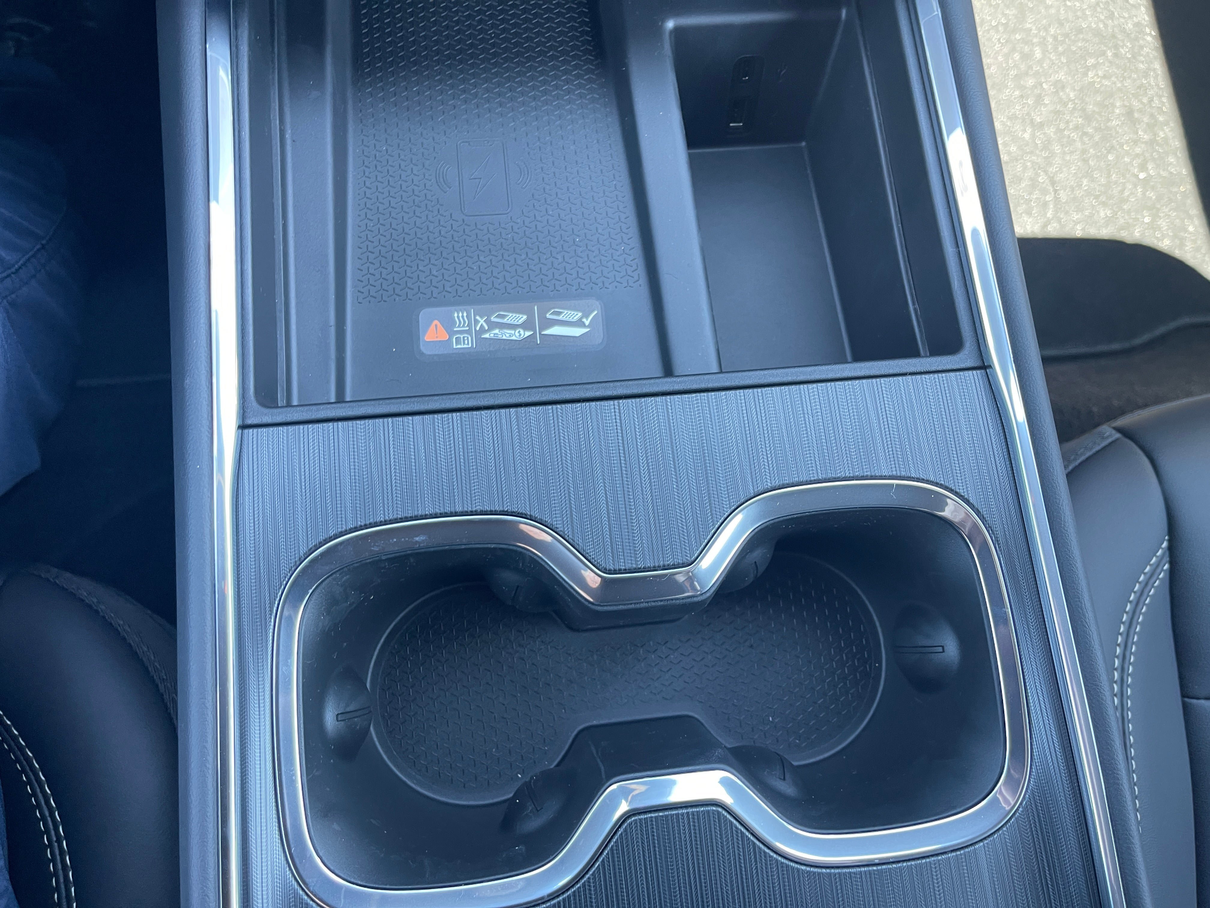 New 2026 GMC Acadia Elevation w/ Black Edition AWD/4WD image 14