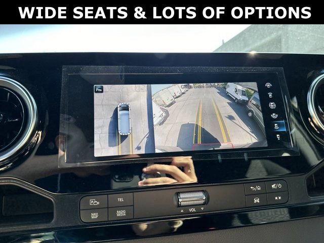 Used 2023 Mercedes-Benz Sprinter 2500 image 28