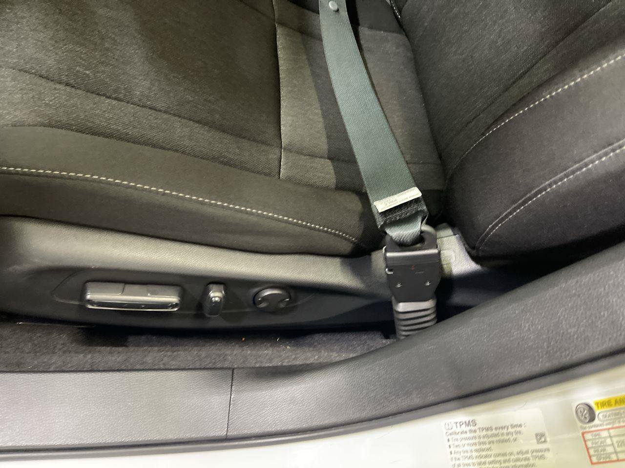 Certified 2025 Honda Accord SE image 12