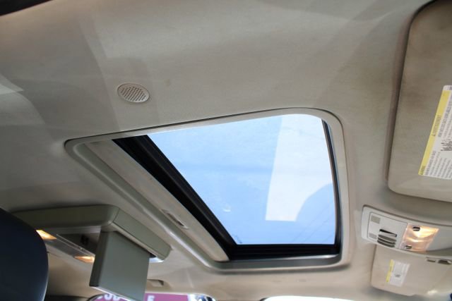 Used 2014 Cadillac Escalade Premium RWD image 39