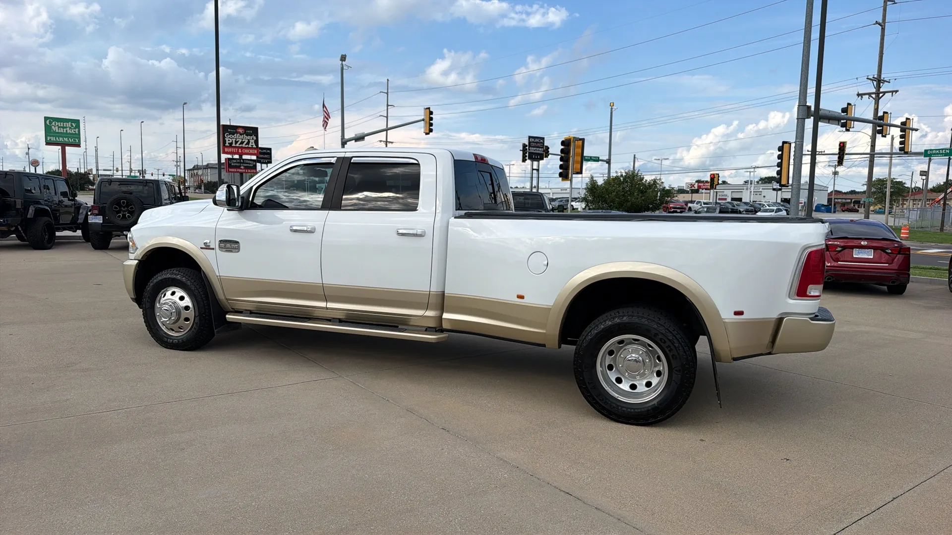 Used 2015 RAM 3500 Laramie Longhorn w/ Convenience Group AWD/4WD image 12