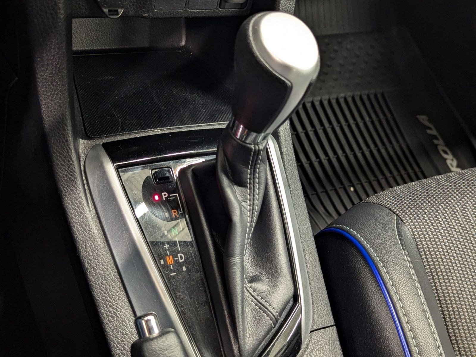 Used 2017 Toyota Corolla SE w/ Carpet Mat Package (TMS) image 12