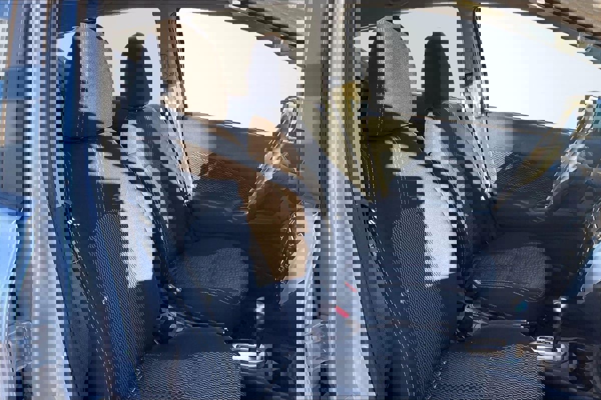 Used 2015 Nissan Versa Note SV w/ SV Convenience Package image 7