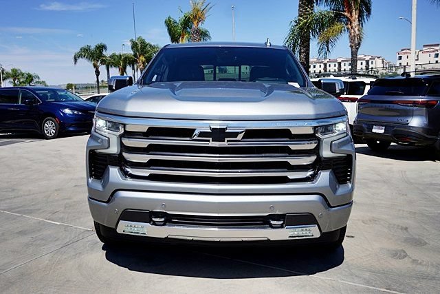 Used 2024 Chevrolet Silverado 1500 High Country w/ High Country Premium Package AWD/4WD image 10