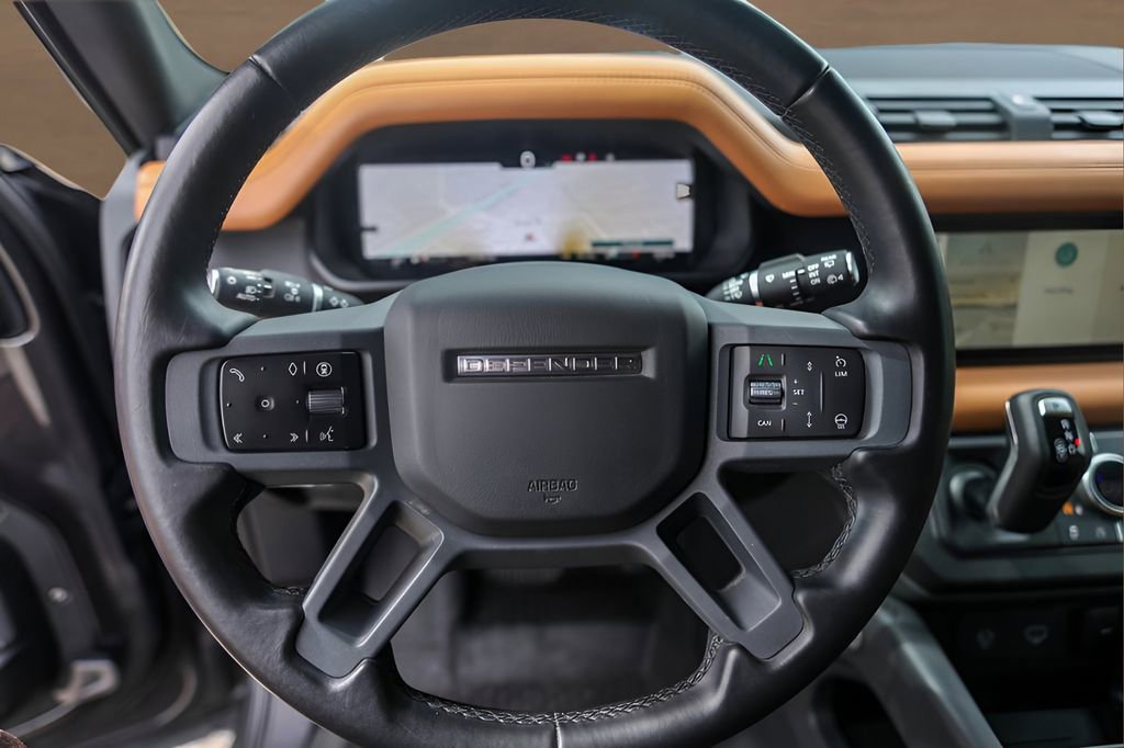 Used 2024 Land Rover Defender 110 X-Dynamic SE image 12