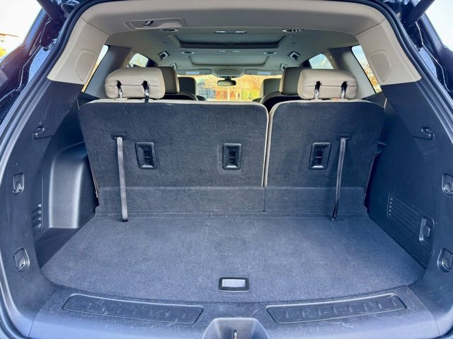 Used 2020 Buick Enclave Essence w/ Sound and Sites Package image 17