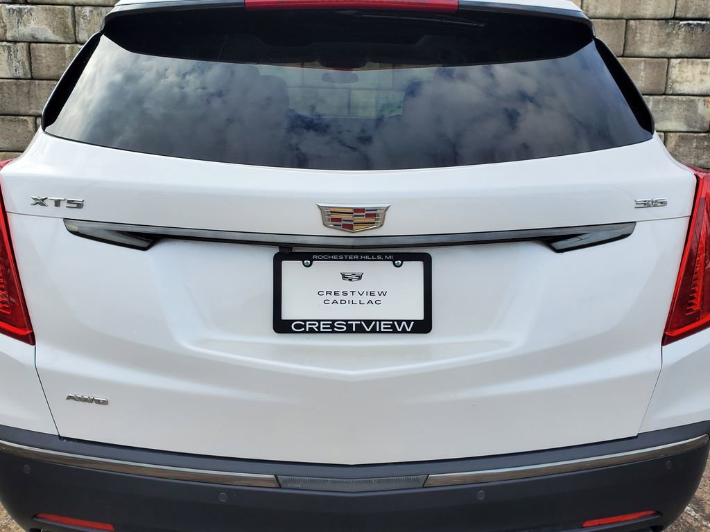 Used 2019 Cadillac XT5 Luxury w/ LPO, Black Ice Package image 10