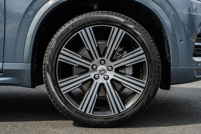 Used 2023 Volvo XC90 B6 Ultimate w/ Lounge Package image 18