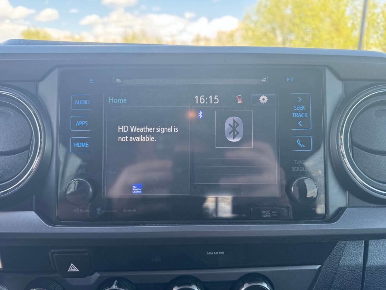 Used 2019 Toyota Tacoma TRD Off-Road AWD/4WD image 21