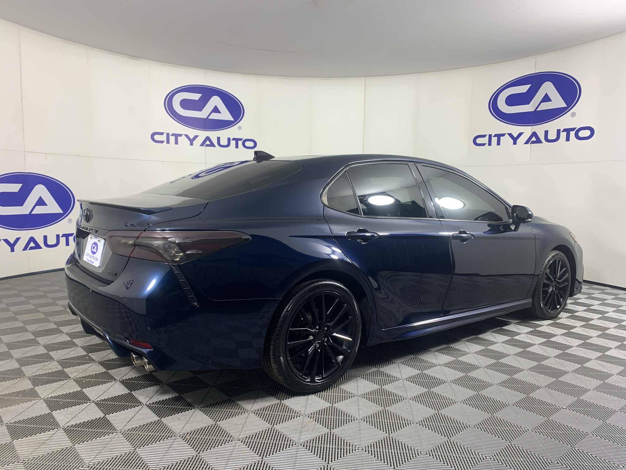 Used 2021 Toyota Camry XSE w/ Navigation Package FWD image 3
