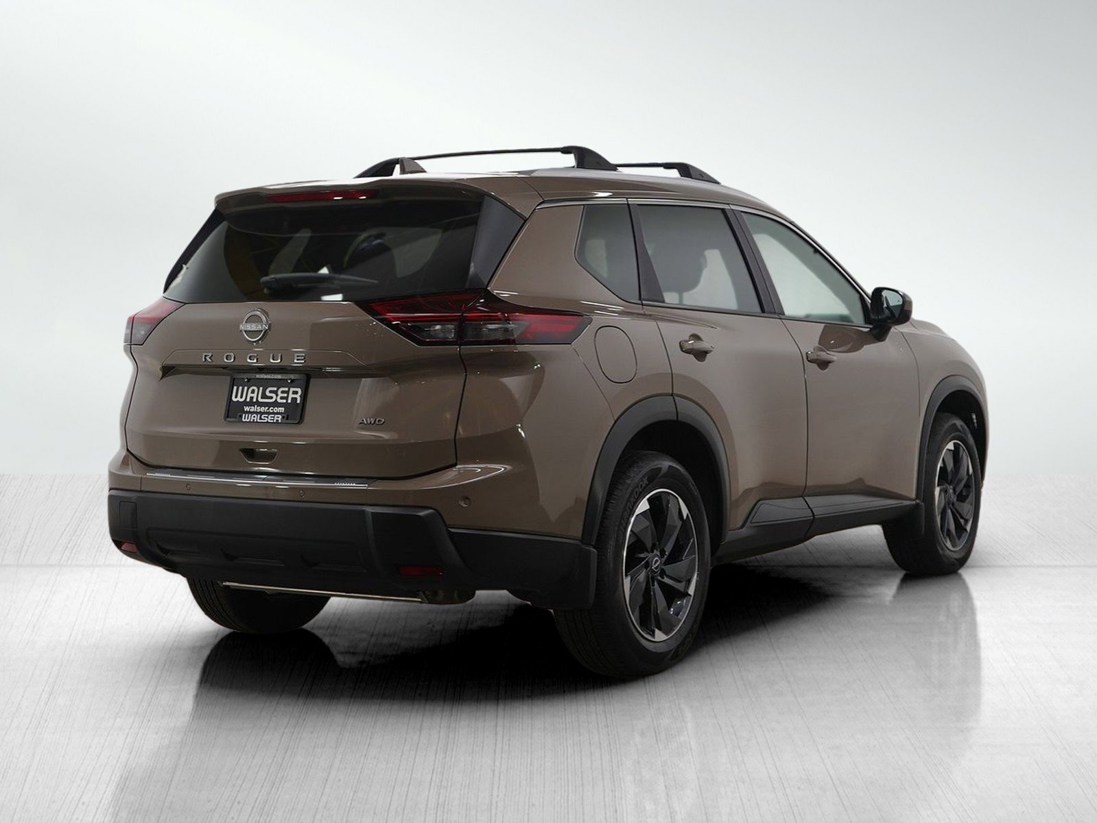 Used 2025 Nissan Rogue SV w/ SV Premium Package image 5