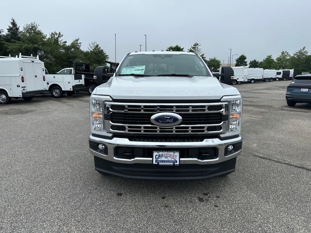 New 2025 Ford F350 XL w/ XL Chrome Package image 2