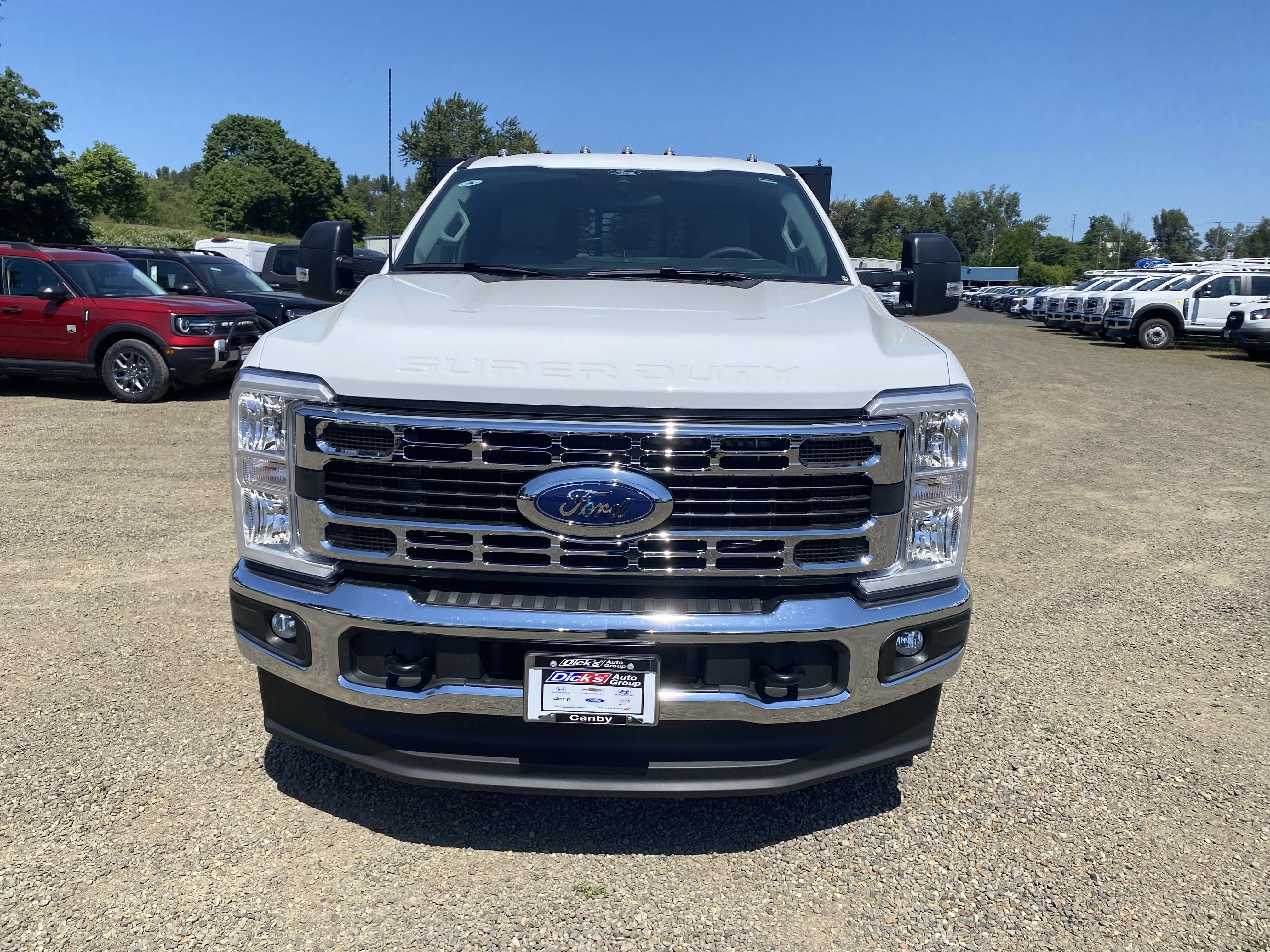 New 2025 Ford F350 XL w/ XL Chrome Package image 8