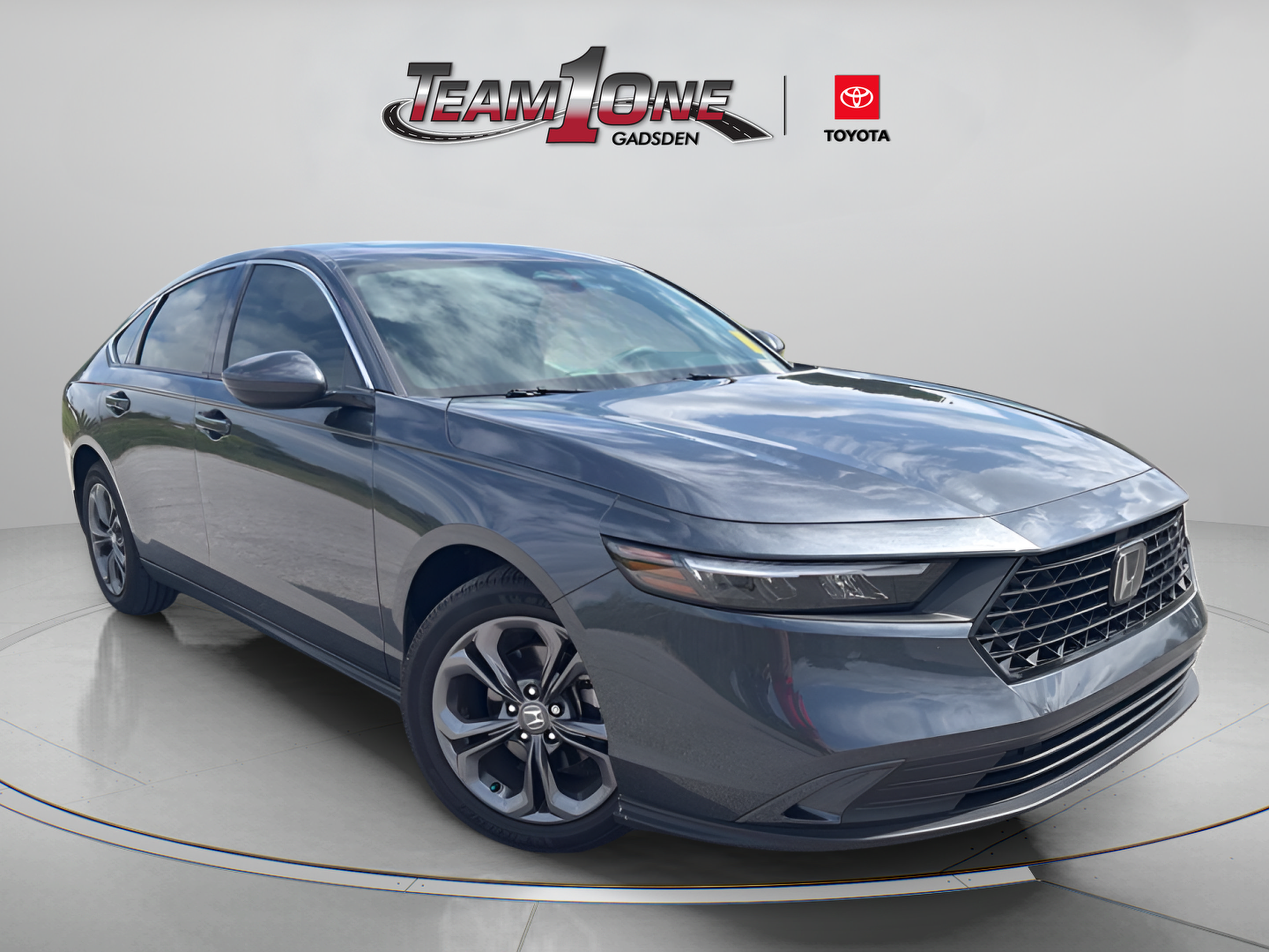 Used 2023 Honda Accord EX image 1