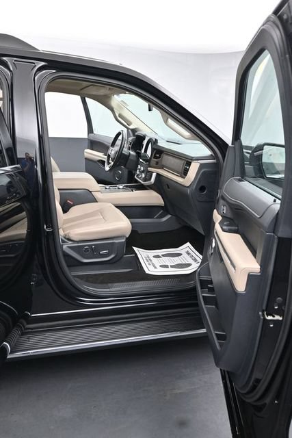 Used 2023 Ford Expedition Max Limited AWD/4WD image 14