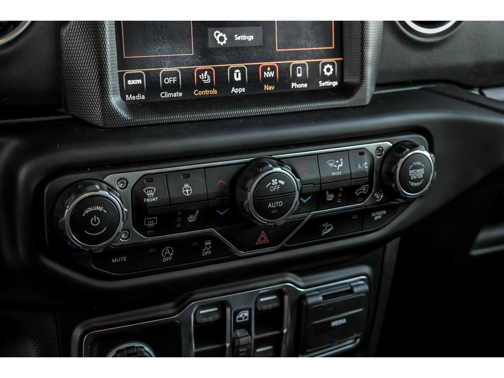 Used 2020 Jeep Wrangler Unlimited Sahara image 22