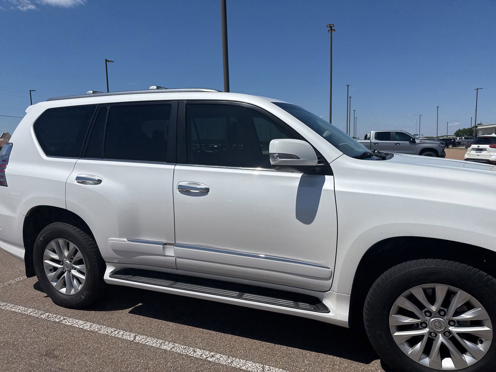 Used 2019 Lexus GX 460 Premium w/ Premium Package AWD/4WD image 4