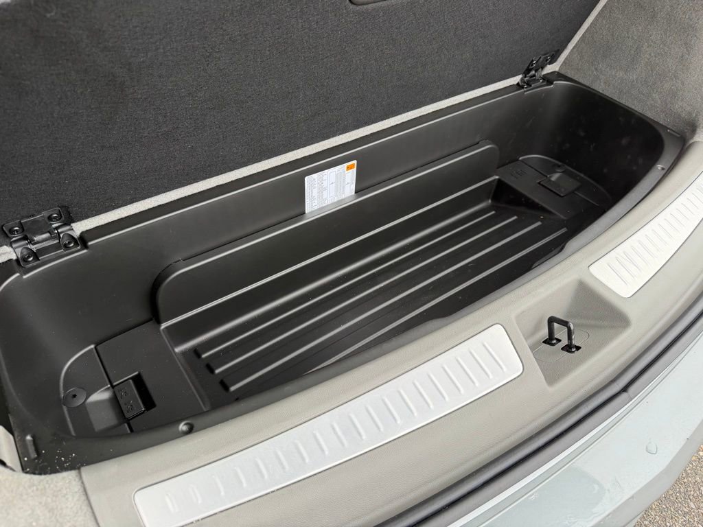 Certified 2023 Cadillac XT6 Premium Luxury image 10