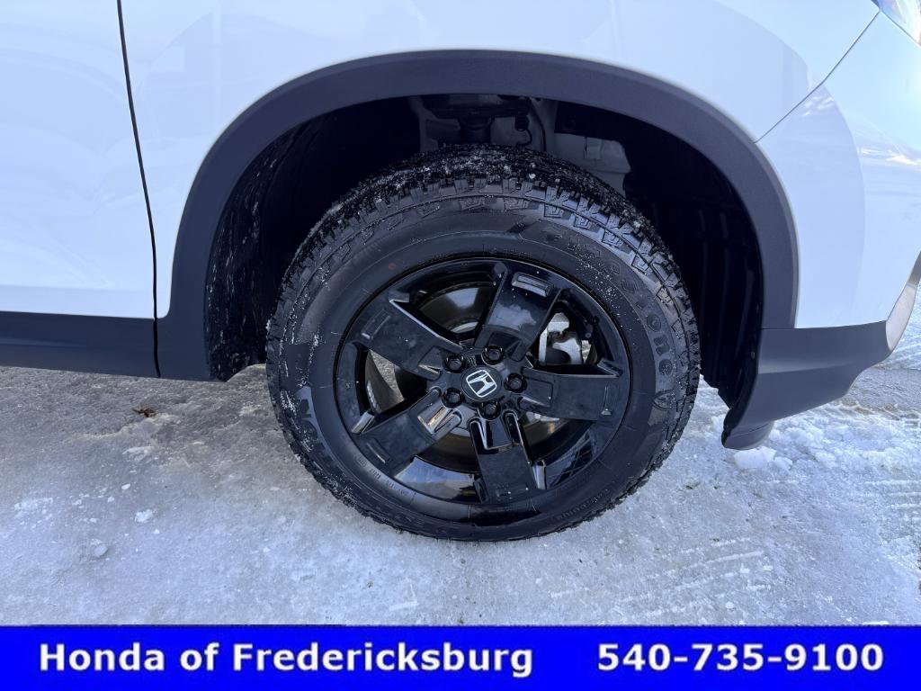 Certified 2025 Honda Ridgeline Black Edition image 32