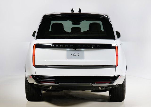 New 2026 Land Rover Range Rover SE image 7