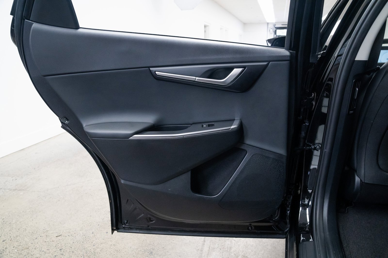 Used 2024 Kia EV6 Light image 18