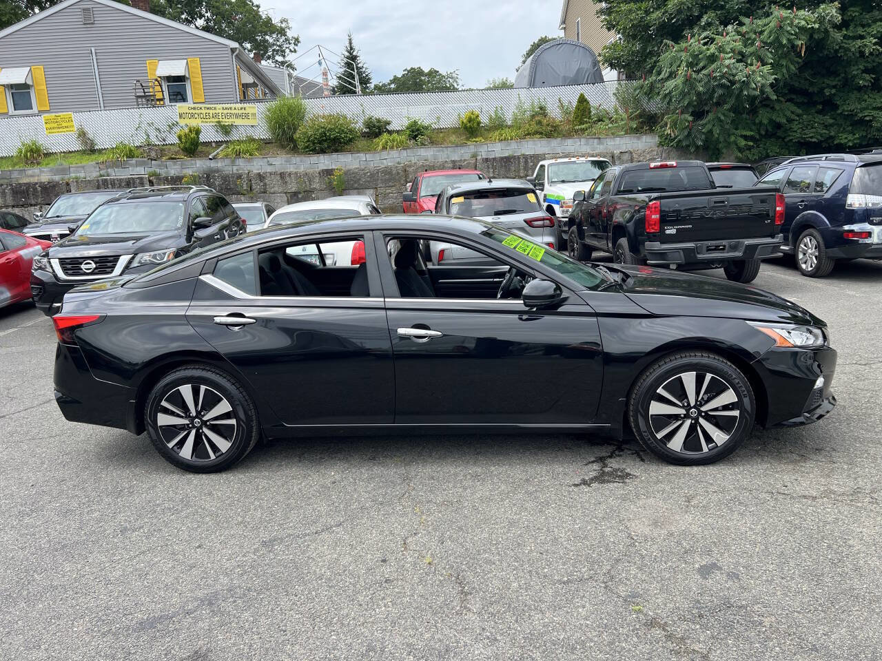 Used 2021 Nissan Altima 2.5 SV w/ SV Premium Package image 9