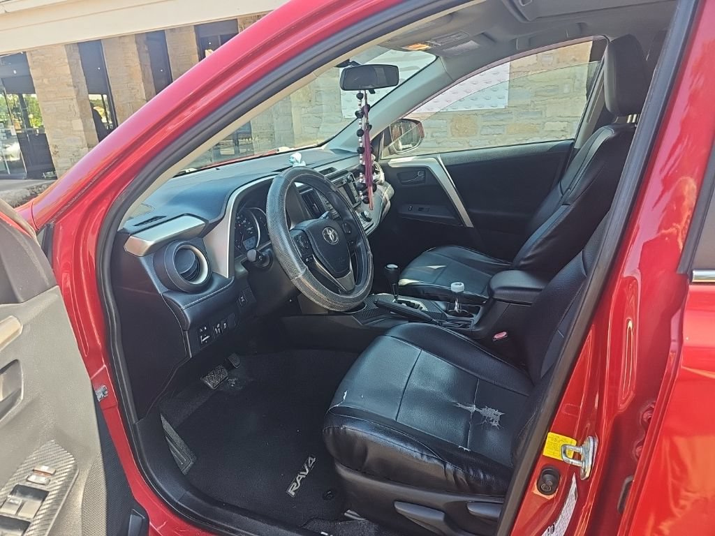 Used 2013 Toyota RAV4 XLE AWD/4WD image 7