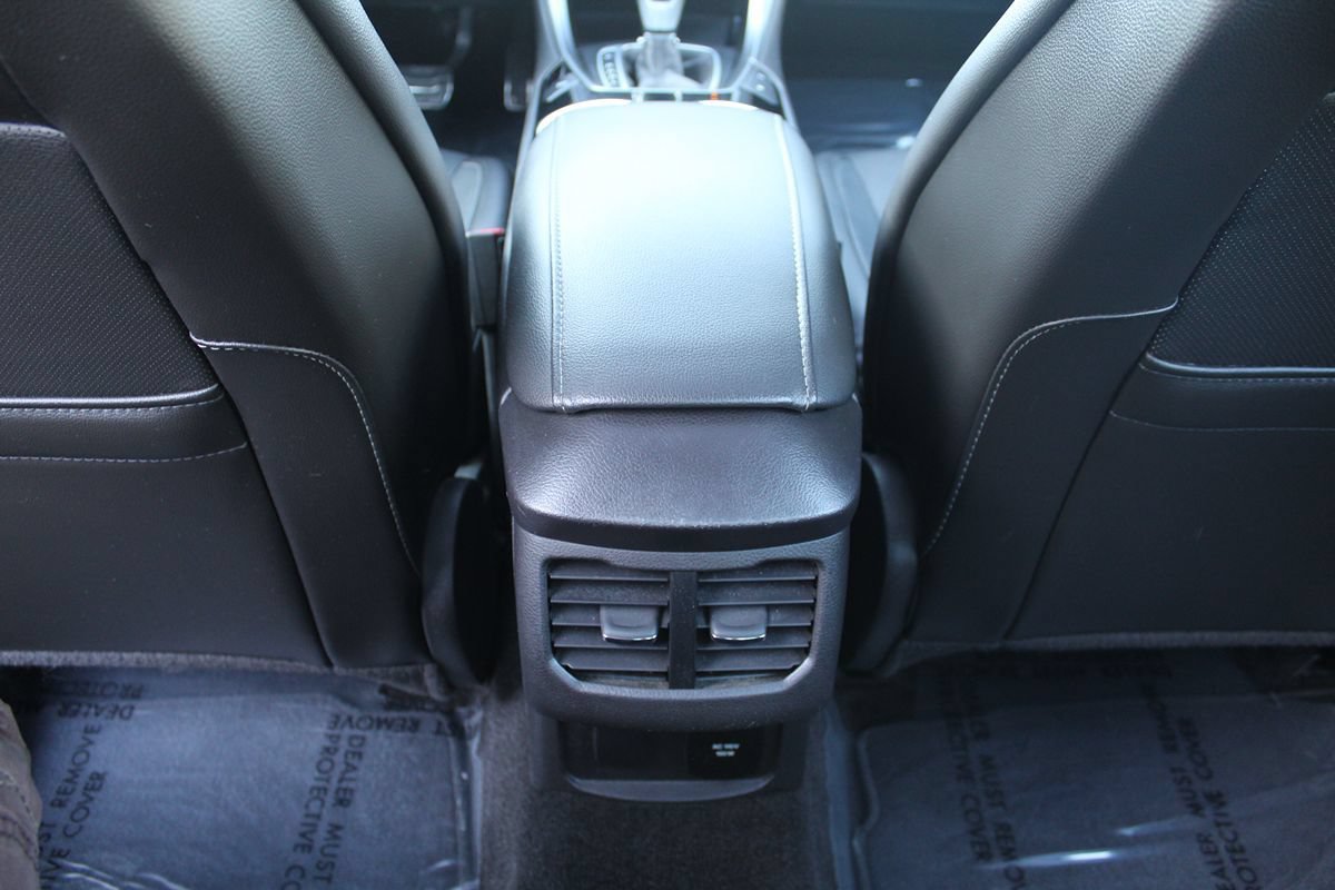 Used 2016 Ford Fusion Energi Titanium FWD image 28