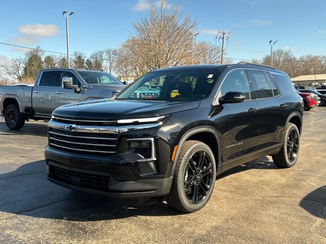 New 2026 Chevrolet Traverse LT w/ LPO, Floor Liner Package FWD image 3