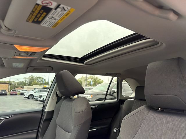 Used 2019 Toyota RAV4 XLE w/ Convenience Package AWD/4WD image 24