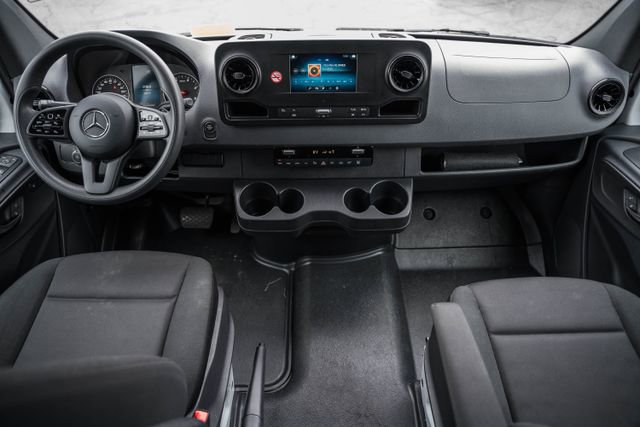 Used 2024 Mercedes-Benz Sprinter 2500 image 19