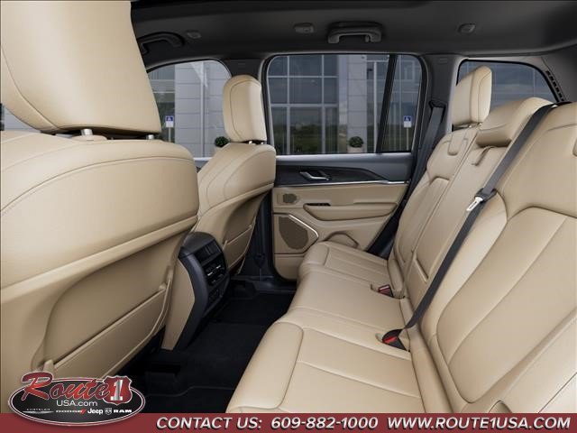 New 2026 Jeep Grand Cherokee Limited w/ MOPAR Finishing Package AWD/4WD image 24
