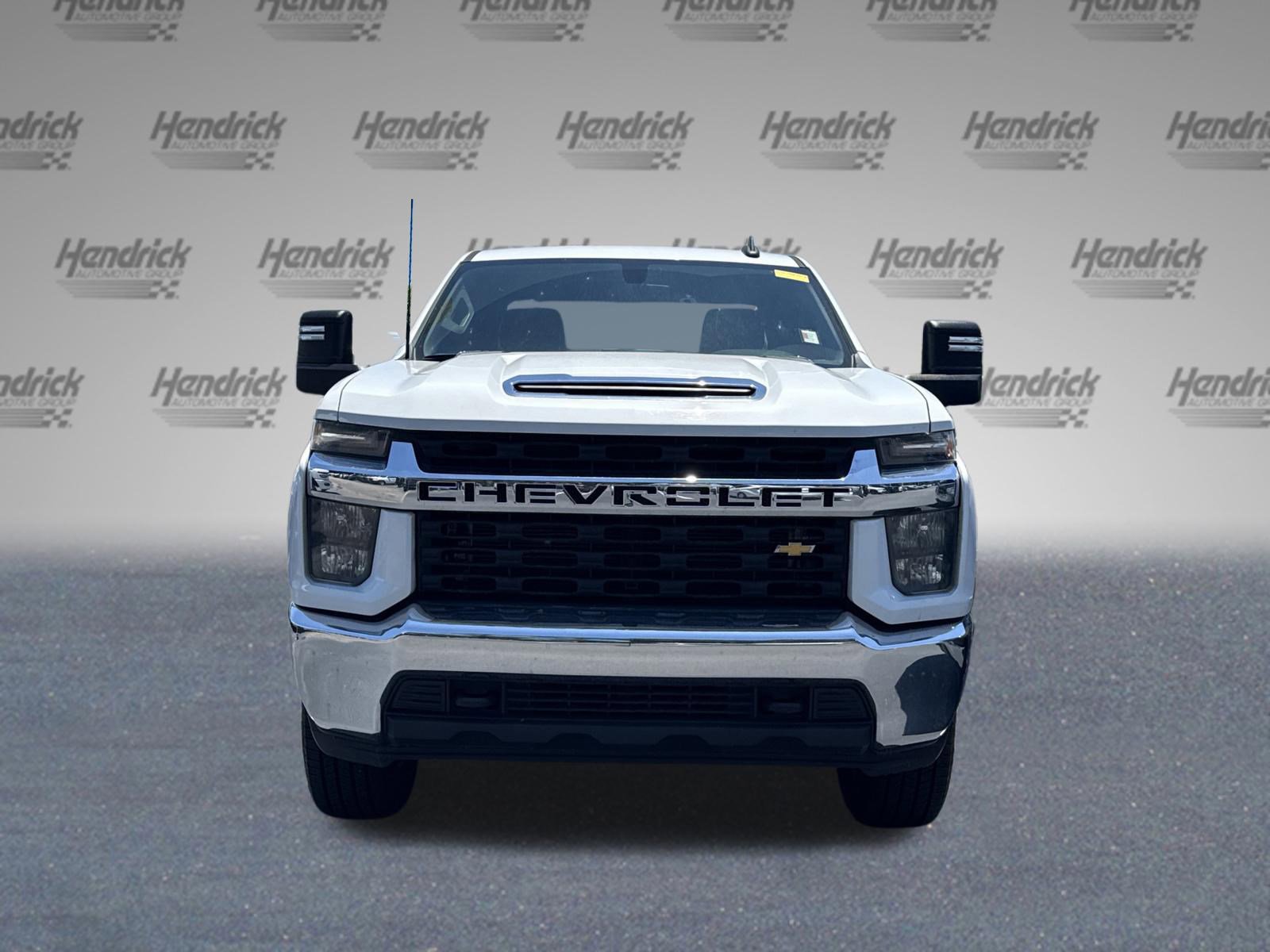 Used 2023 Chevrolet Silverado 2500 LT AWD/4WD image 3