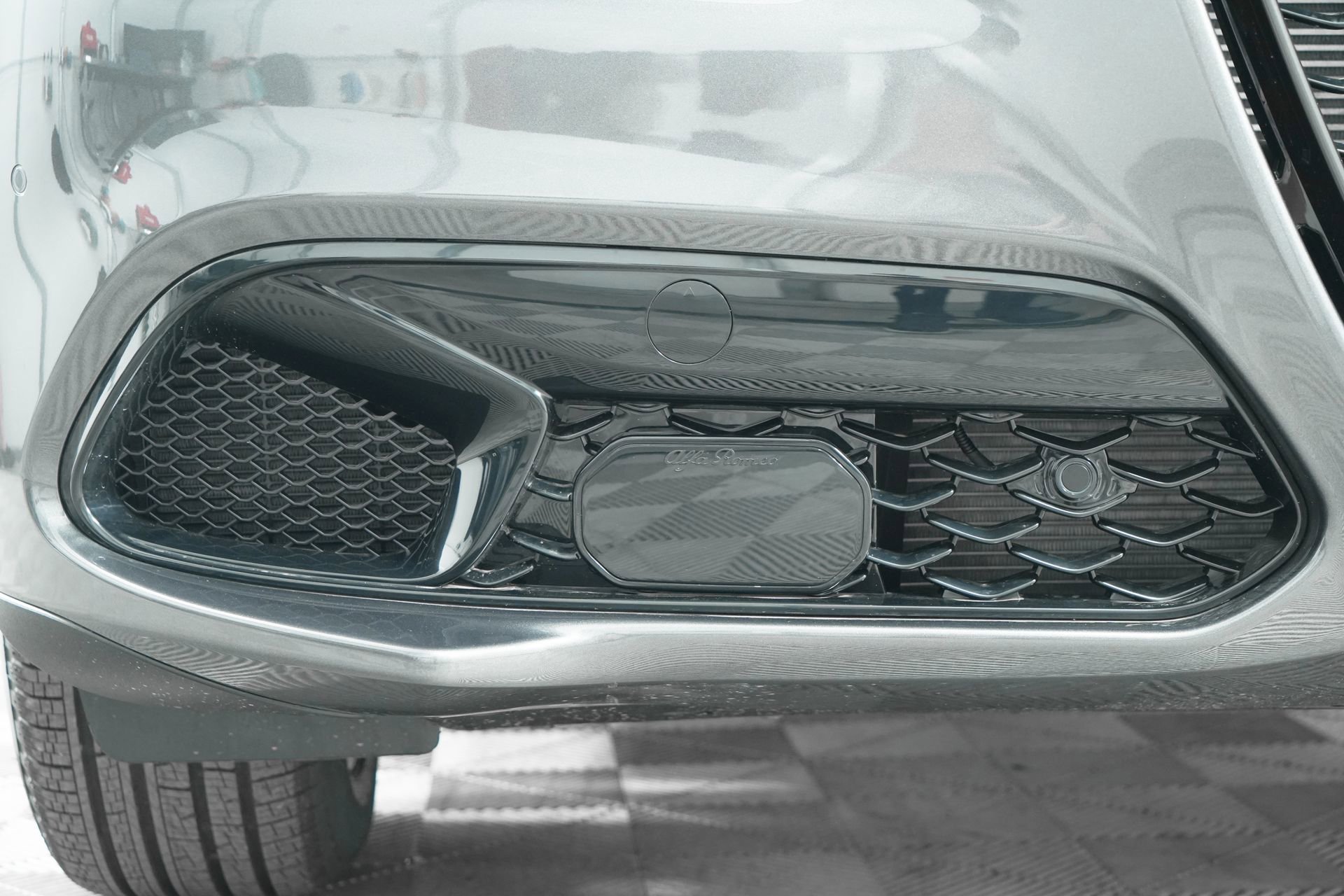 New 2025 Alfa Romeo Stelvio Sprint image 14