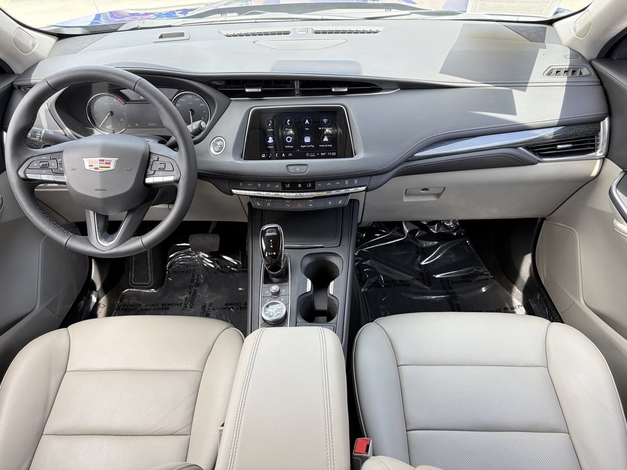 Certified 2022 Cadillac XT4 Premium Luxury FWD image 16