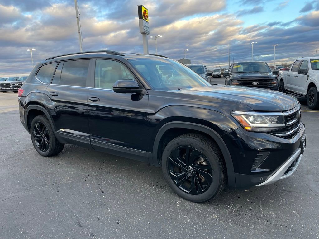 Used 2022 Volkswagen Atlas SE image 2