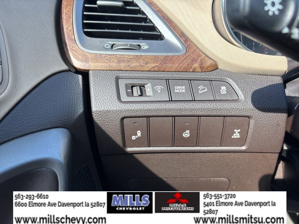 Used 2018 Hyundai Santa Fe Sport w/ 2.4L Tech Package 04 AWD/4WD image 26