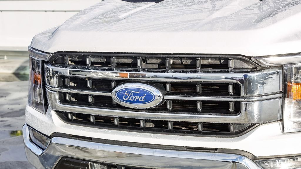 Used 2022 Ford F150 Lariat w/ Trailer Tow Package image 6