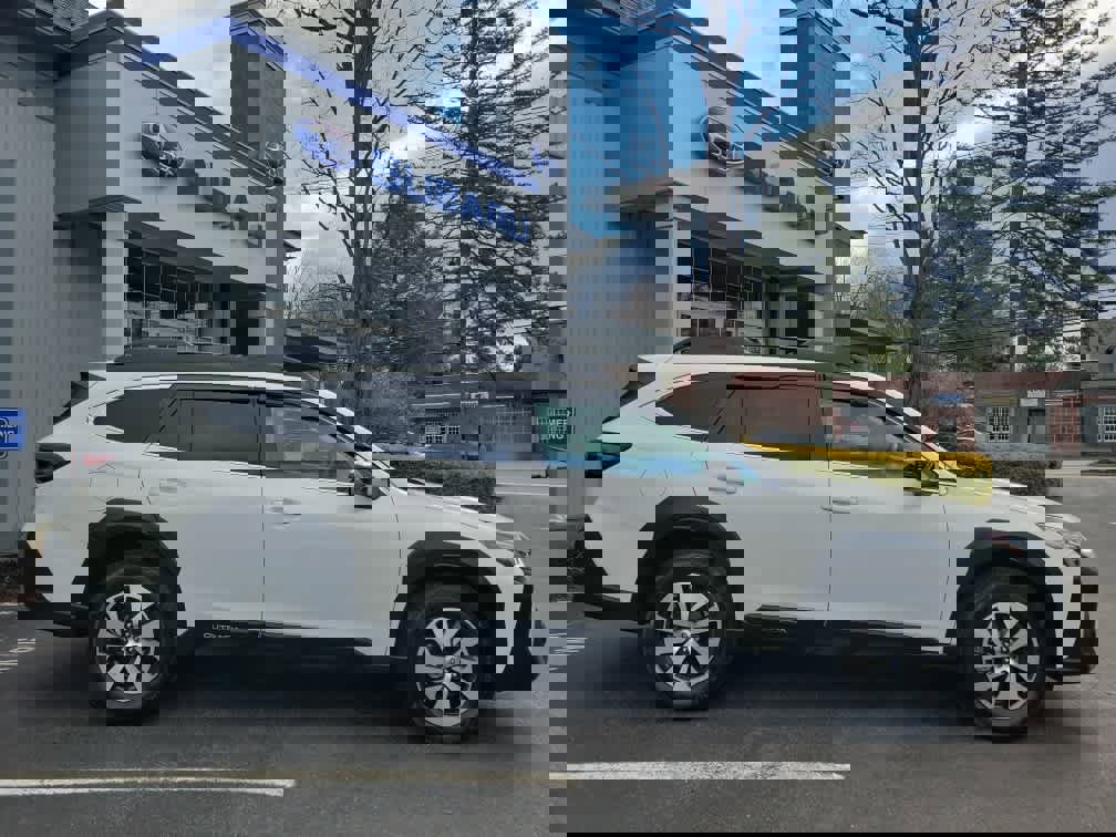 Used 2023 Subaru Outback Premium image 2