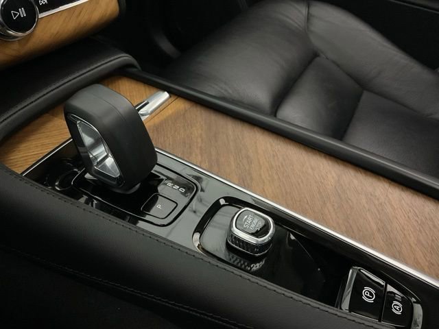 Certified 2023 Volvo XC90 B6 Plus w/ Protection Package Premier image 22