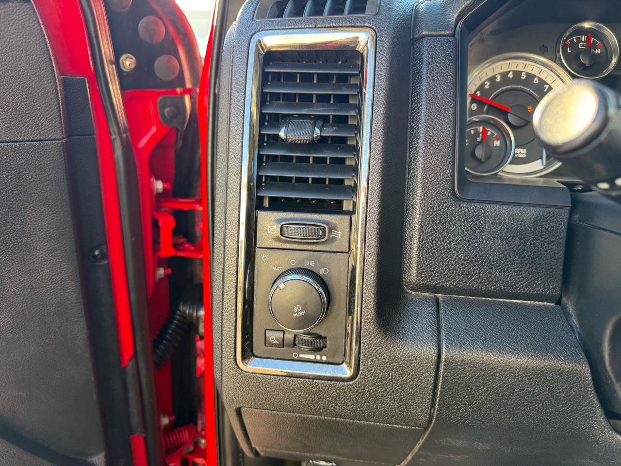 Used 2013 RAM 1500 Sport w/ Sport Premium Group AWD/4WD image 26