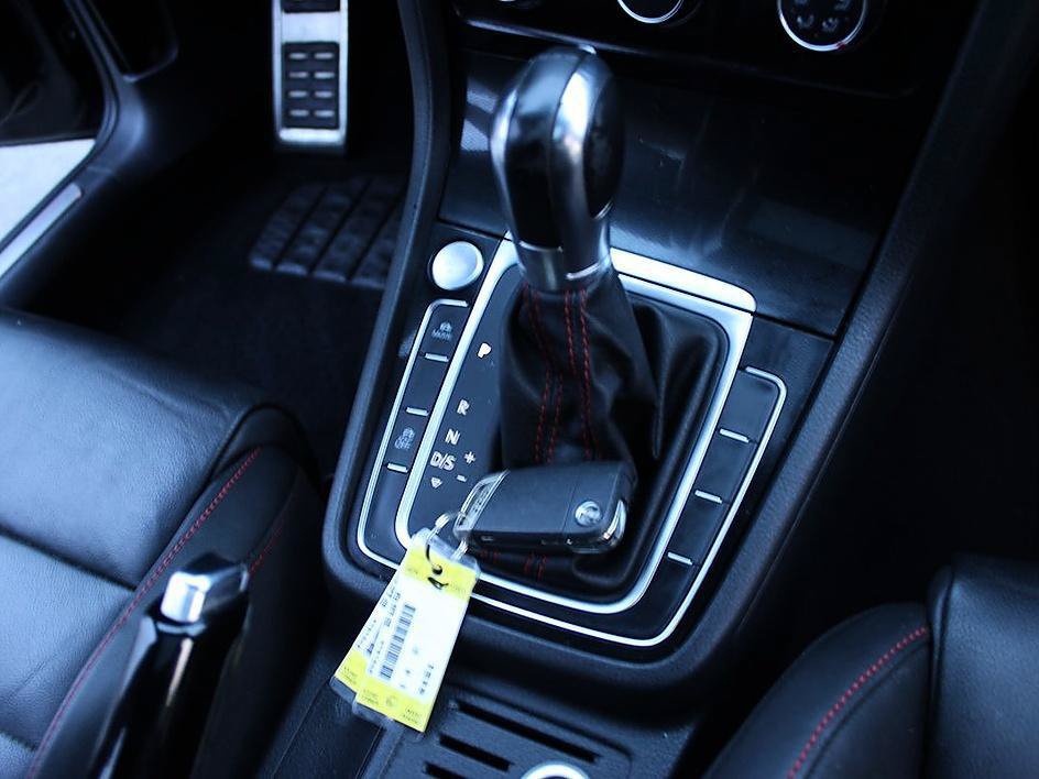Used 2015 Volkswagen GTI SE w/ Lighting Package (SEL) FWD image 17