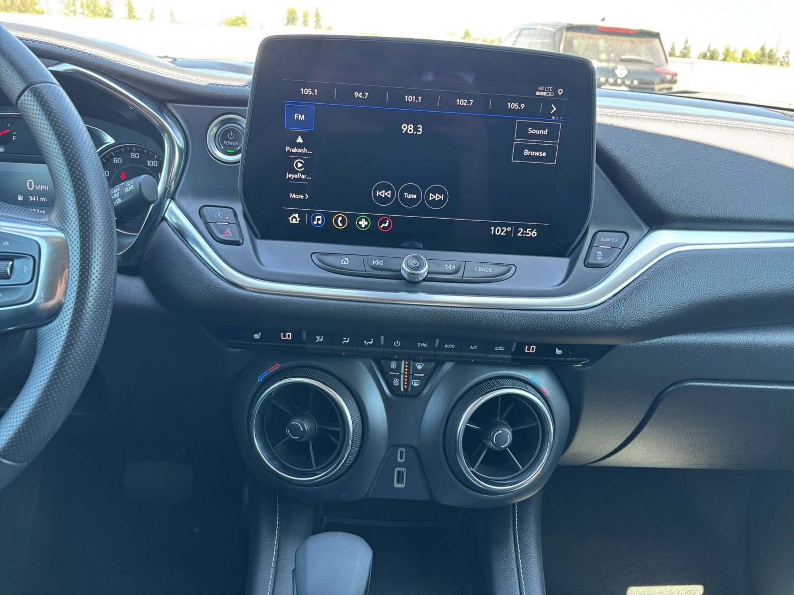 Used 2025 Chevrolet Blazer LT FWD image 17
