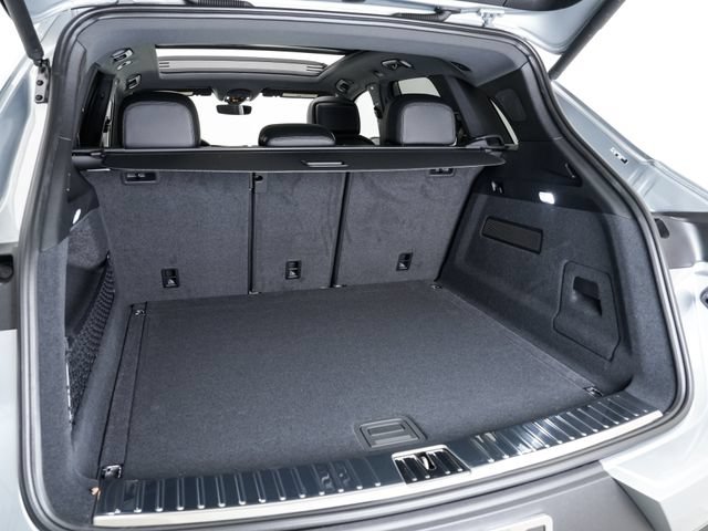 Certified 2025 Porsche Cayenne AWD/4WD image 25
