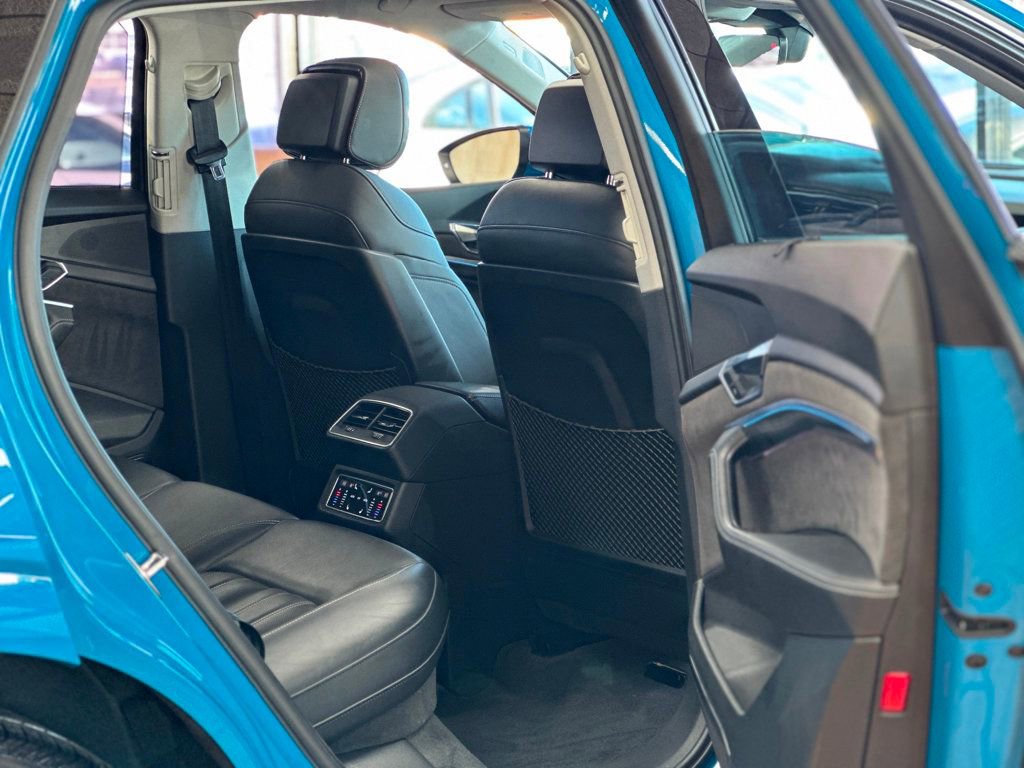 Used 2019 Audi e-tron Prestige w/ Prestige Package image 35