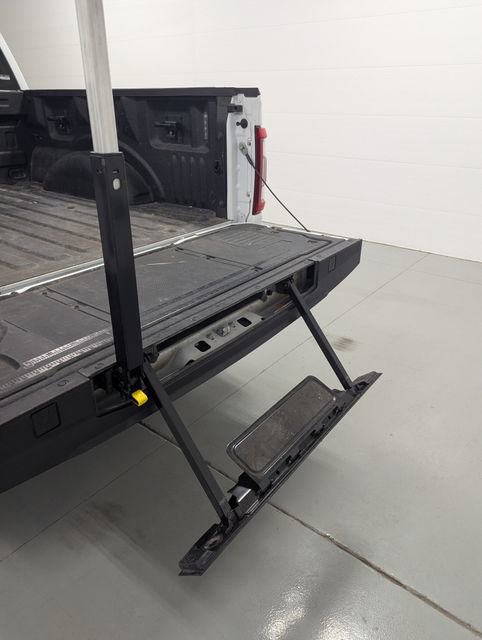 Certified 2022 Ford F150 Raptor w/ Equipment Group 801A High image 9