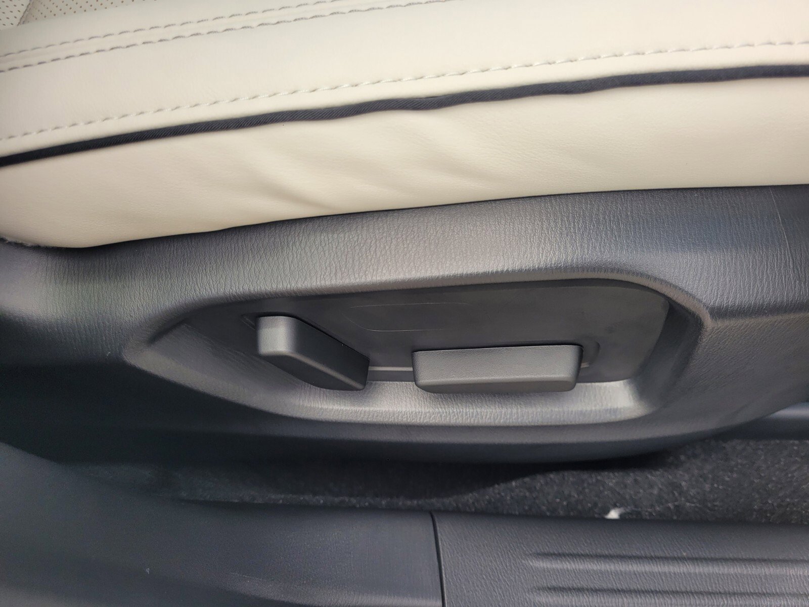 New 2025 MAZDA CX-5 AWD 2.5 S w/ Preferred Package image 16